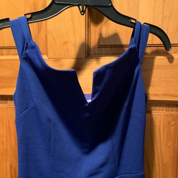 Tha Fashion Poet V-neck Sleeveless Gown in Royal Blue XS - Picture 4 of 7